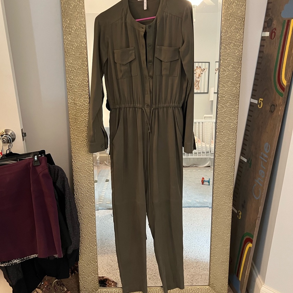 BCBG ARM COLOR JUMP SUIT